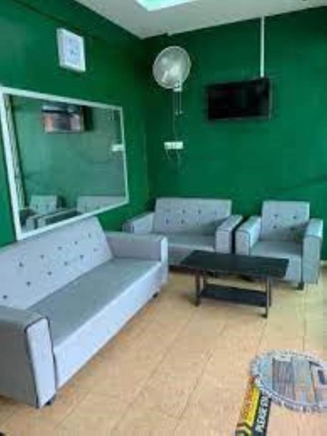 Oyo 90361 Motel Inapan Mahsuri Джитра Экстерьер фото