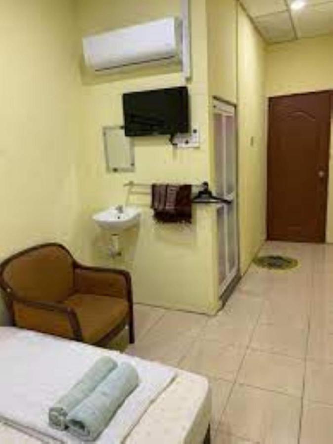 Oyo 90361 Motel Inapan Mahsuri Джитра Экстерьер фото